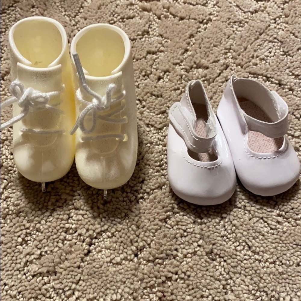 Doll clothes